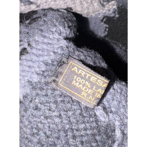 Vintage Handknit “Damoflage” Pixelated Wool Beanie - Picture 10 of 15